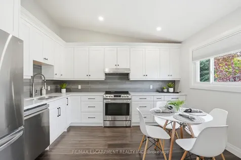 114 Luscombe Street Hamilton ON L9A 2K1