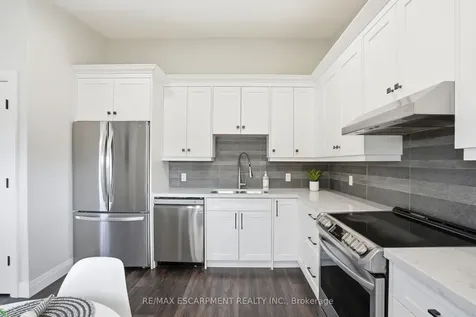 114 Luscombe Street Hamilton ON L9A 2K1