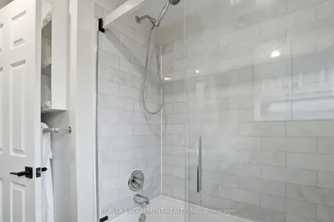 114 Luscombe Street Hamilton ON L9A 2K1