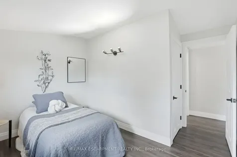 114 Luscombe Street Hamilton ON L9A 2K1