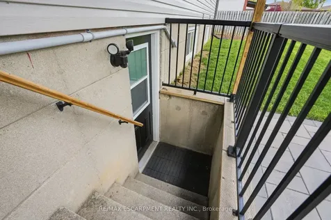 114 Luscombe Street Hamilton ON L9A 2K1