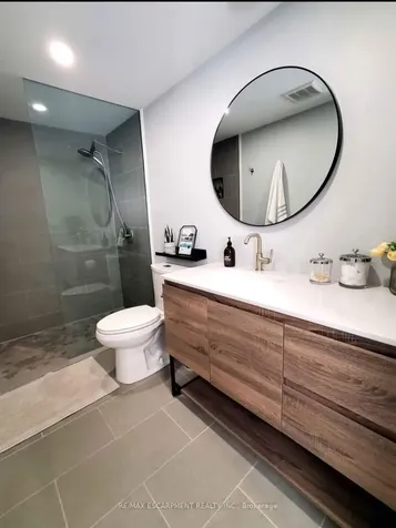 114 Luscombe Street Hamilton ON L9A 2K1