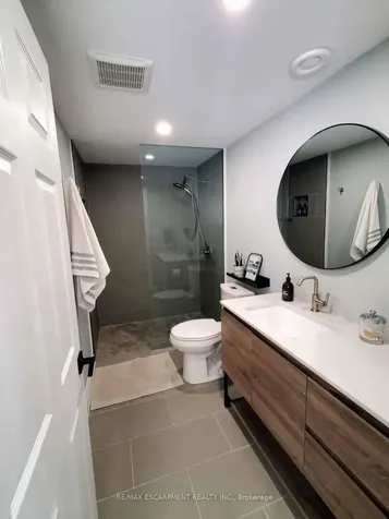 114 Luscombe Street Hamilton ON L9A 2K1