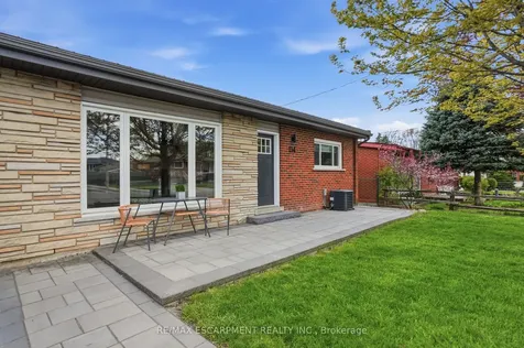 114 Luscombe Street Hamilton ON L9A 2K1