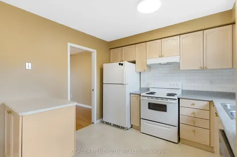 302 College Avenue W Guelph ON N1G 4T6