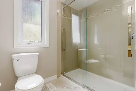 302 College Avenue W Guelph ON N1G 4T6