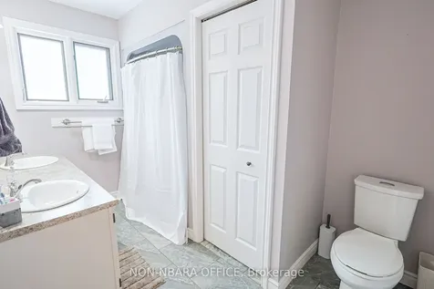 44 Ellendale Drive North Bay ON P1B 8X6