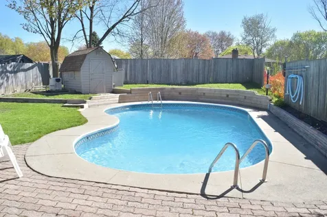 20 Inadale Court Kitchener ON N2M 2Z8