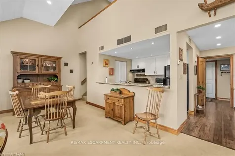 131 Grandview Hilltop Drive Huntsville ON P1H 2J5