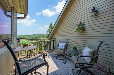 131 Grandview Hilltop Drive Huntsville ON P1H 2J5
