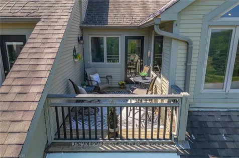 131 Grandview Hilltop Drive Huntsville ON P1H 2J5