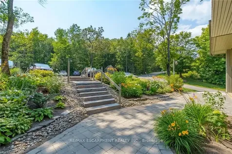 131 Grandview Hilltop Drive Huntsville ON P1H 2J5