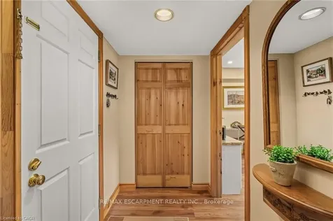 131 Grandview Hilltop Drive Huntsville ON P1H 2J5