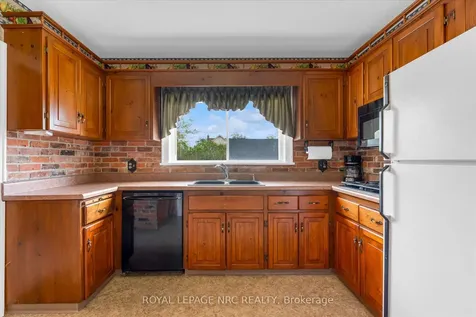 143 Linwood Avenue Port Colborne ON L3K 5K1