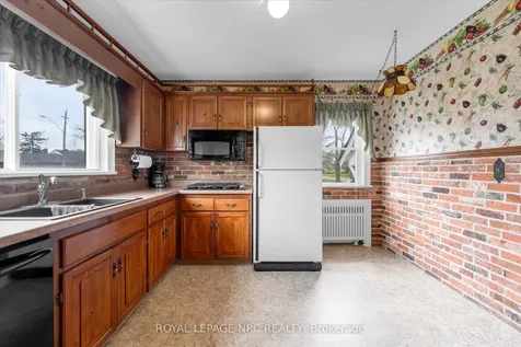 143 Linwood Avenue Port Colborne ON L3K 5K1