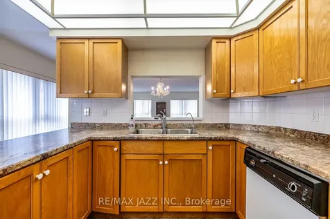 4 Heritage Way Kawartha Lakes ON K9V 5Z2