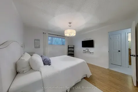 14 Braeside Street Centre Wellington ON N1M 2Y8