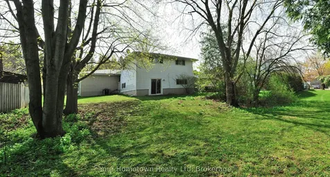 14 Braeside Street Centre Wellington ON N1M 2Y8