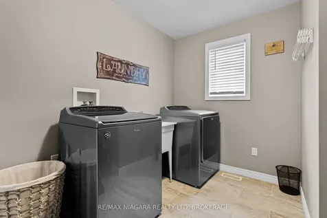 228 Lincoln Street Welland ON L3B 4M9
