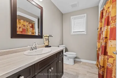 228 Lincoln Street Welland ON L3B 4M9