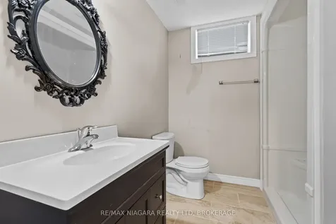 228 Lincoln Street Welland ON L3B 4M9