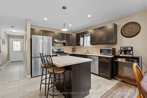 228 Lincoln Street Welland ON L3B 4M9