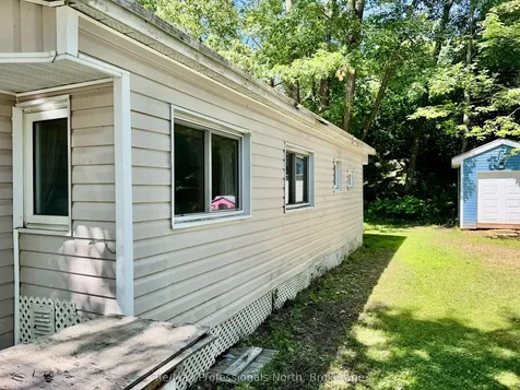 1007 Racoon Road Gravenhurst ON P1P 0C3