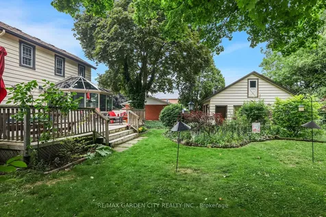 10 Maple Avenue Grimsby ON L3M 3B6