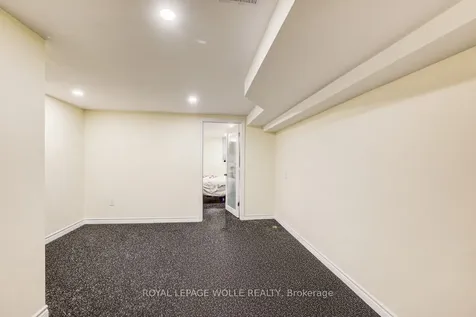 284 Westcourt Place Waterloo ON N2L 2R7