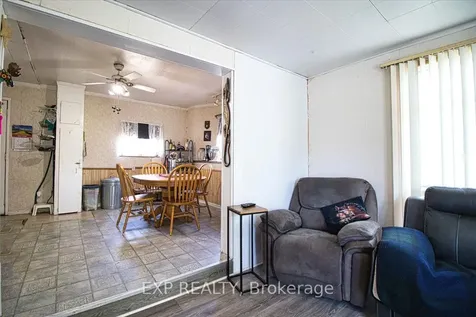 252 Queen Street Chatham-kent ON N0P 1T0