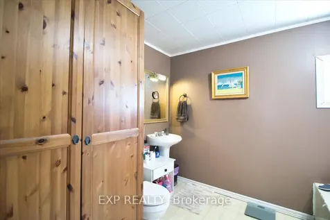 252 Queen Street Chatham-kent ON N0P 1T0