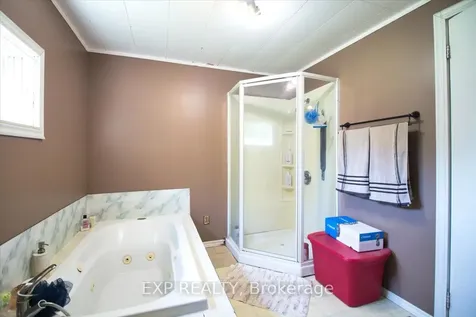 252 Queen Street Chatham-kent ON N0P 1T0