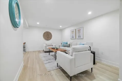 1460 Garth Street Hamilton ON L9B 1R6