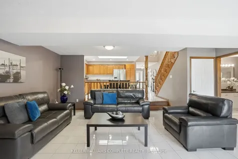 32 Highbury Drive Hamilton ON L8J 2T4