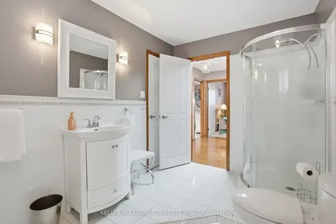 32 Highbury Drive Hamilton ON L8J 2T4