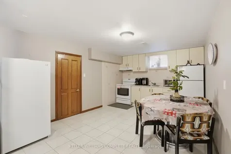32 Highbury Drive Hamilton ON L8J 2T4