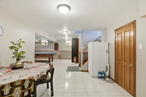 32 Highbury Drive Hamilton ON L8J 2T4