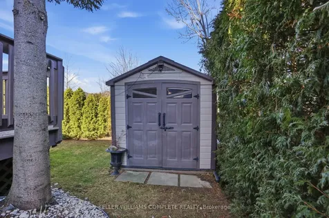 32 Highbury Drive Hamilton ON L8J 2T4