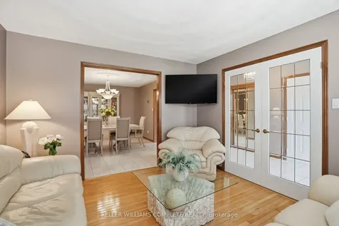 32 Highbury Drive Hamilton ON L8J 2T4