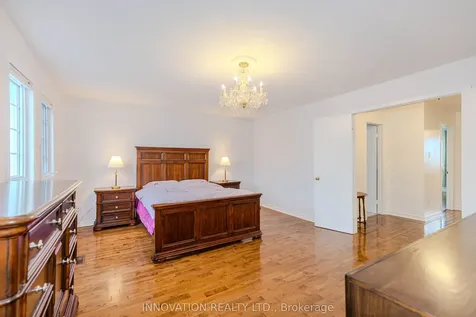152 Mccurdy Drive E Kanata ON K2L 2Z6