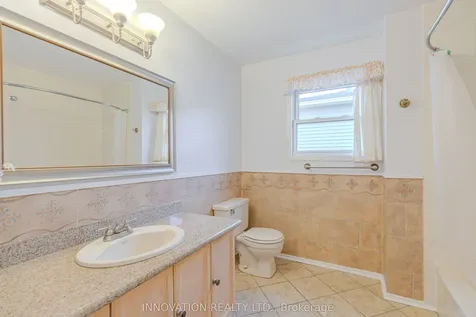 152 Mccurdy Drive E Kanata ON K2L 2Z6