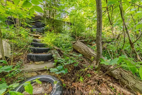 152 Mccurdy Drive E Kanata ON K2L 2Z6
