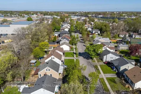 41 Plymouth Avenue St. Catharines ON L2R 2X8