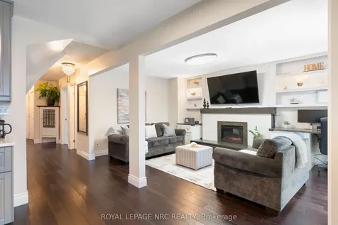 51 Briarsdale Crescent Welland ON L3C 6S7