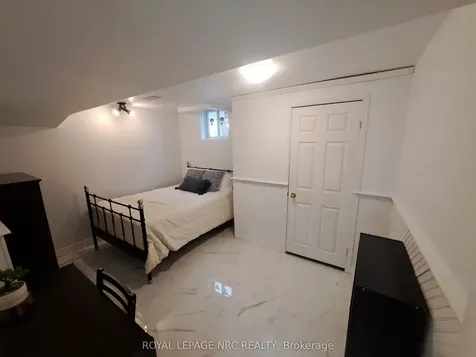 51 Briarsdale Crescent Welland ON L3C 6S7