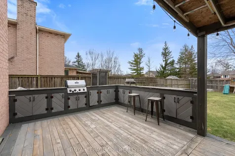 51 Briarsdale Crescent Welland ON L3C 6S7
