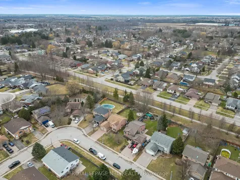 51 Briarsdale Crescent Welland ON L3C 6S7