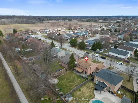 51 Briarsdale Crescent Welland ON L3C 6S7