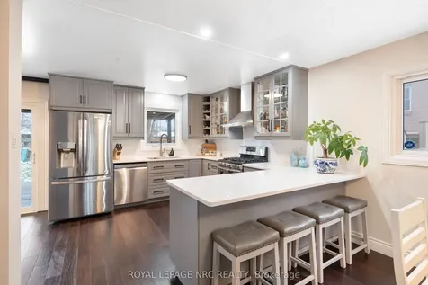 51 Briarsdale Crescent Welland ON L3C 6S7