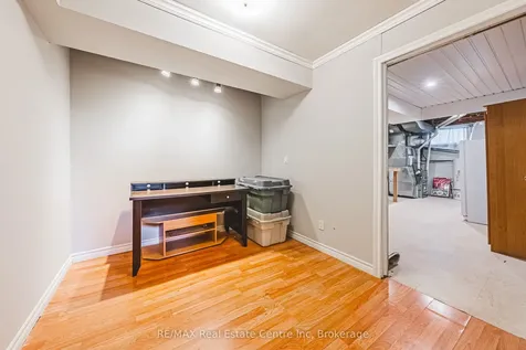 306 Victoria Road N Guelph ON N1E 5J4